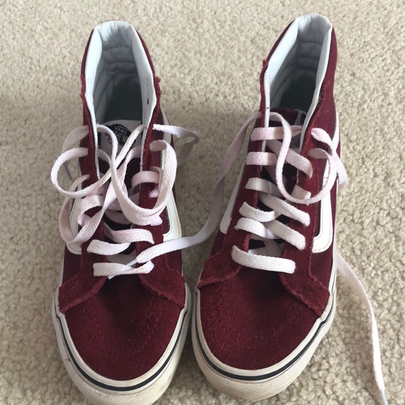 maroon high top vans outfit